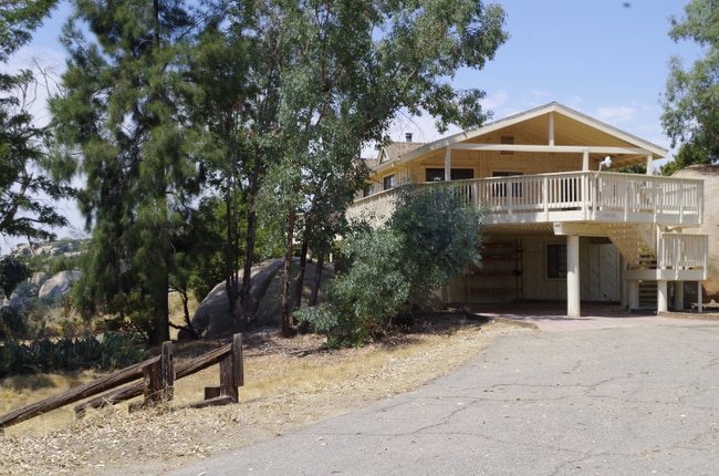 Building Photo - 18988 Via Pamela