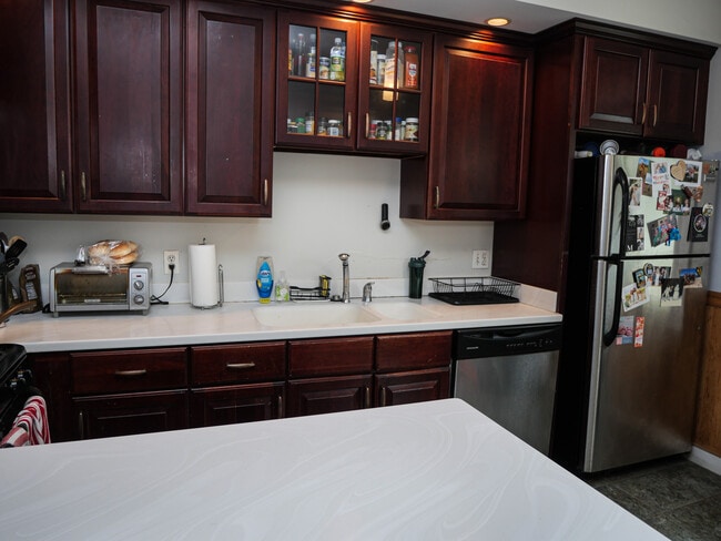 Photo - 237 W 3rd St