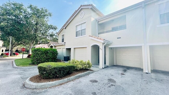 Building Photo - 116 SW Peacock Blvd Unit 9-206