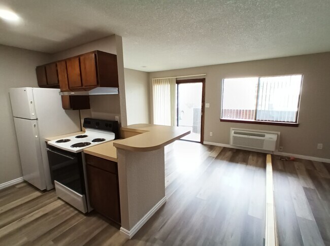 Photo - Parklane Apartments