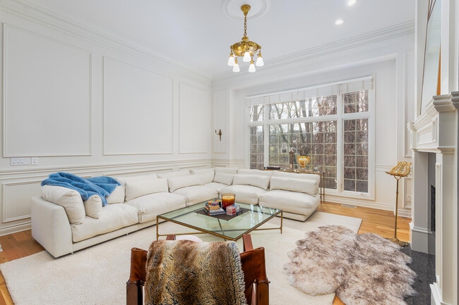 Photo - 16646 Brooklane Blvd