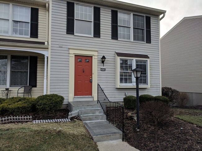 Building Photo - 3439 Statewood Dr