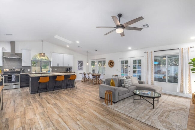 Photo - 2542 E Lynwood St Unidad SI ID1608796P