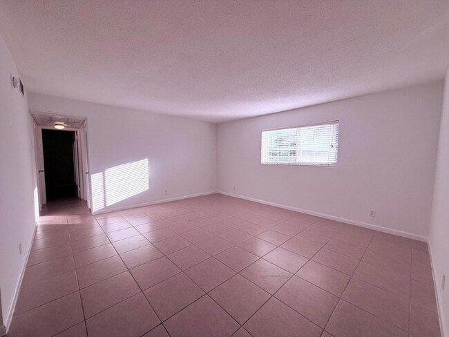 Photo - 402 Lake Shore Dr Unit 109