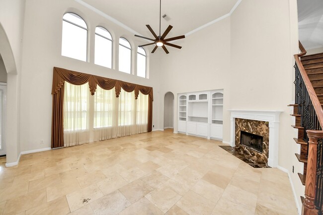 Photo - 2218 Longspur Ln