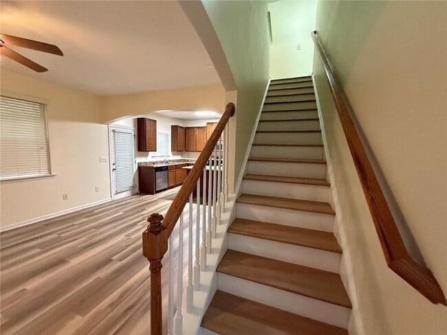 Photo - 493 Lobdale Falls Dr