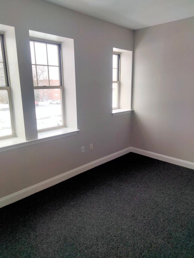 Photo - 210 Farmington Ave Unit 215