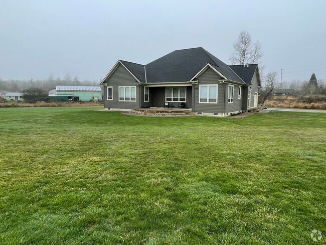 Building Photo - Gorgeous Custom Three Bedroom Home With An...