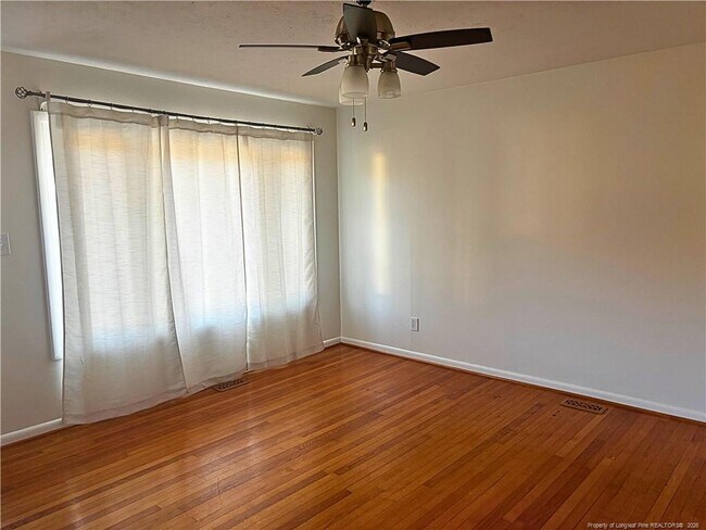 Photo - 854 Stoneykirk Dr