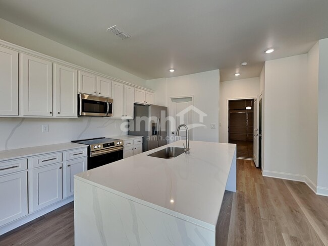 Photo - 935 Carnelian Ln