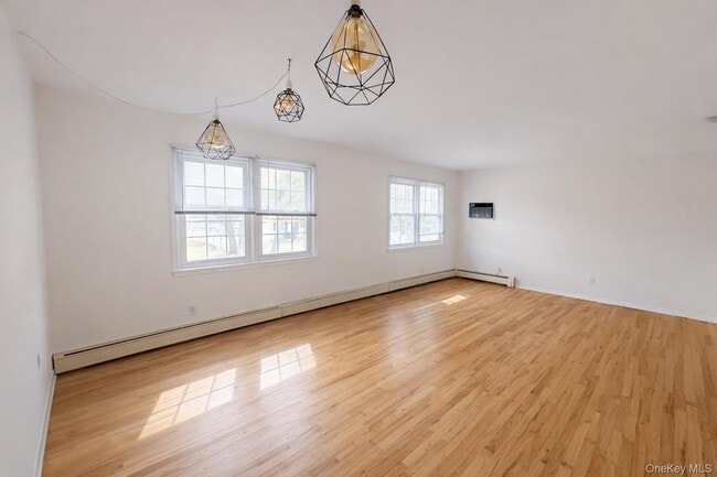 Photo - 14 Upland Dr