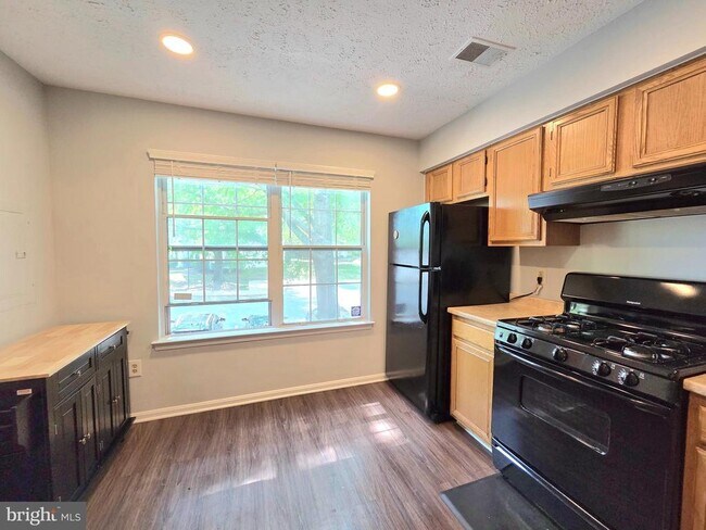 Photo - 7266 Mahogany Dr