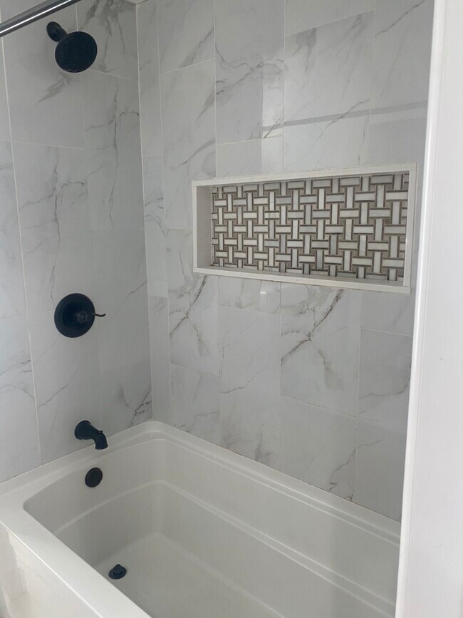 Photo - 15 Locke St Apartments Unit 3