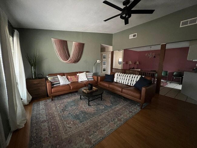 Photo - 5655 Larkdale Dr