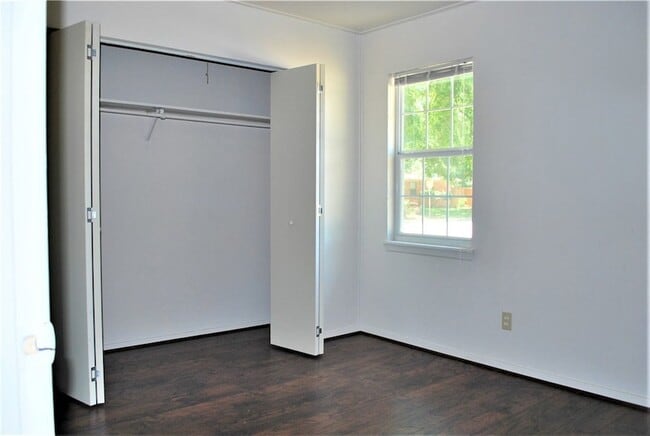 Photo - 806 S 1st St