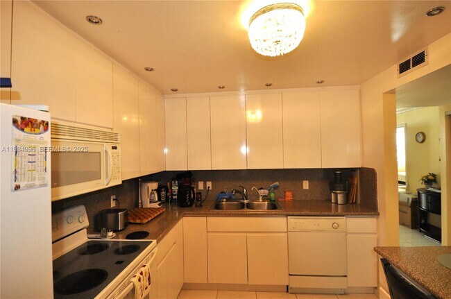 Photo - 1865 S Ocean Dr Unit 9I