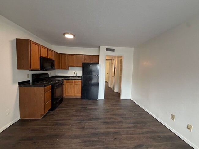 Building Photo - 102-W Eden at Avondale Unit 102-W