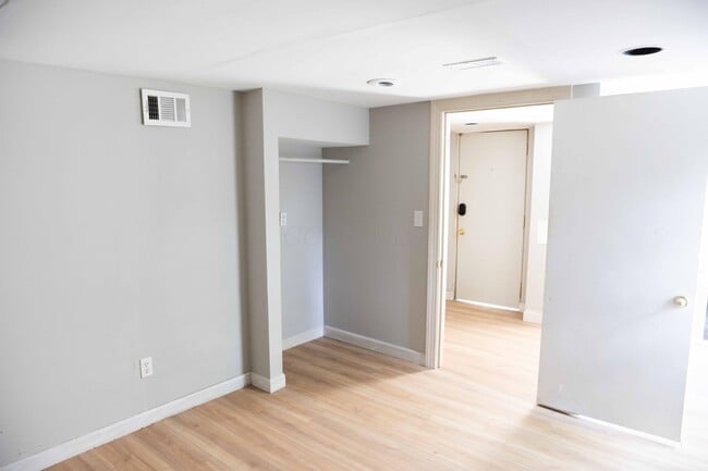 34 E Maynard Ave