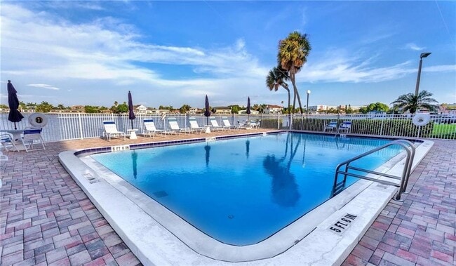400 64th Ave Unit 405