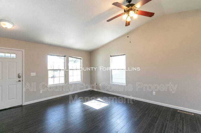 Photo - 827 Glenwall Dr