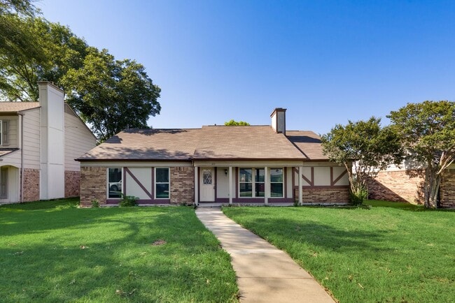 Building Photo - Remodeled Mesquite Home!