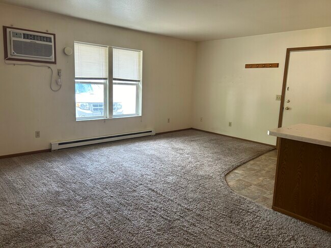 Photo - 316 3rd Ave W