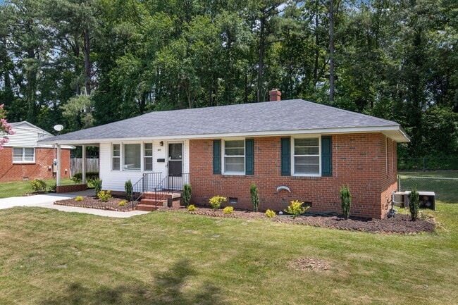 Photo - Charming 3 Bed, 1 Bath near Downtown Raleigh