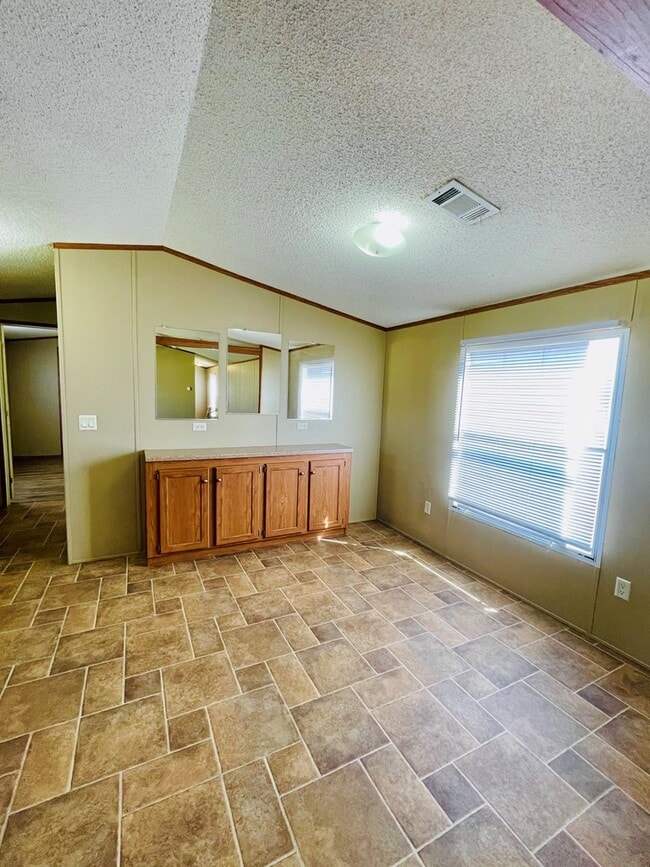 Photo - 400 NW 12th St