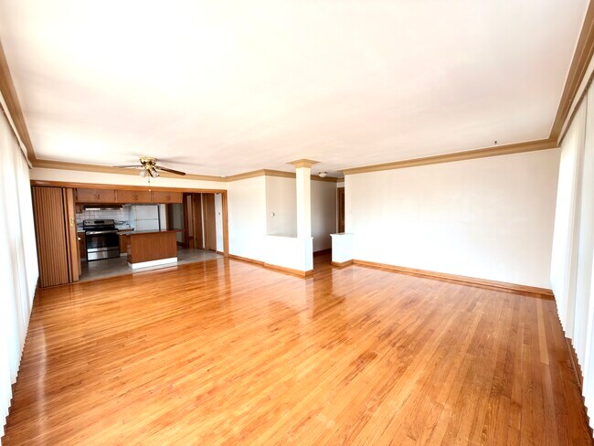 Photo - 7056 S Campbell Ave Unidad 2