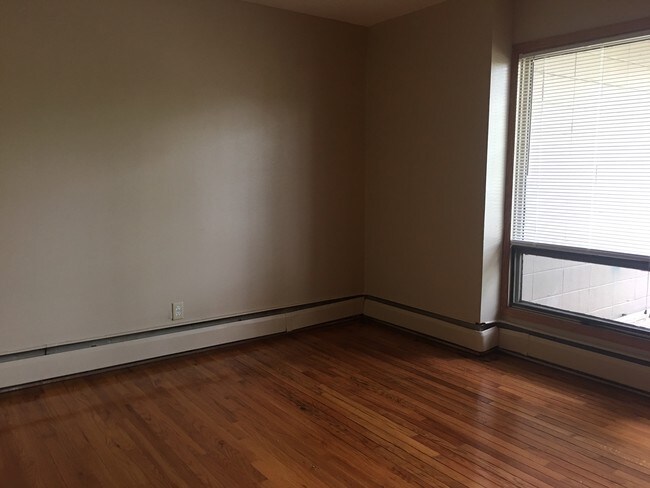 Photo - Badger Apartments