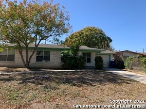 Photo - 111 Laddie Pl