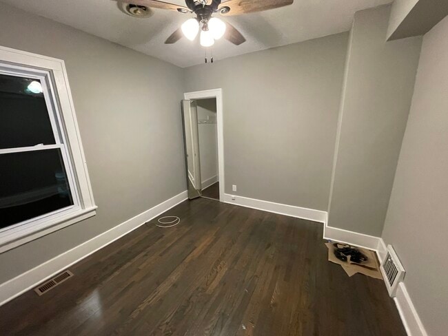 Photo - 1524 E Algonquin Rd