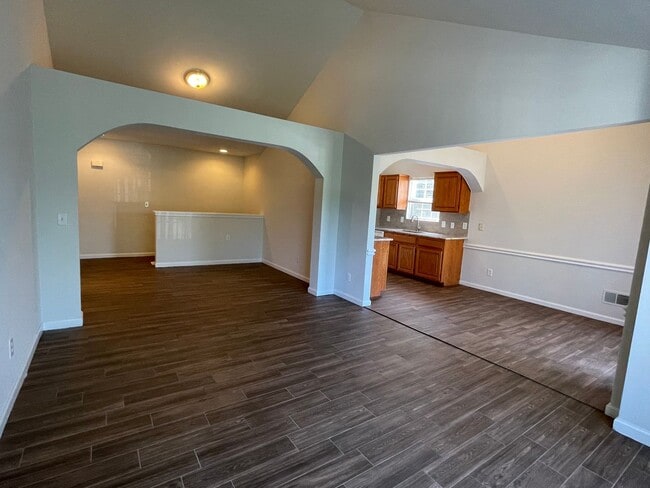 Photo - Shelby Township 2 Bedroom, 2 Bath Condo-Style Apartment, ATT. Garage & Pool