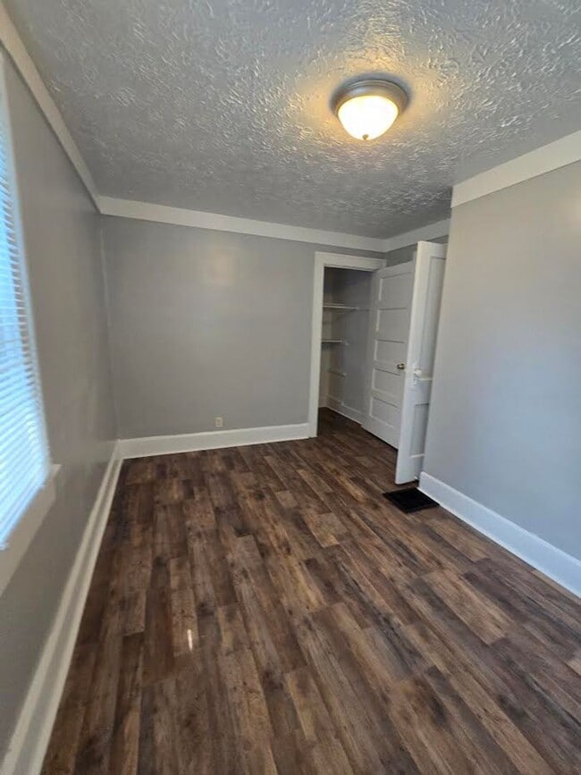 Photo - Spacious Two Bedroom Duplex Near New York ...