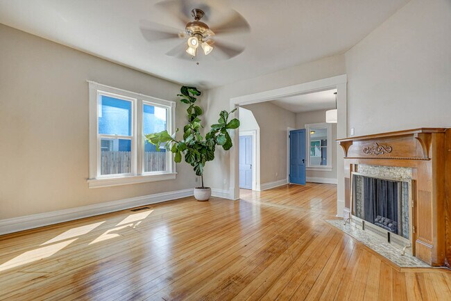 Photo - 14 N Walnut St