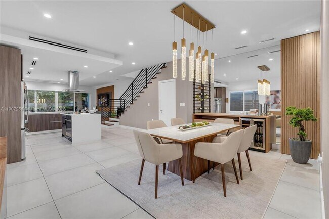 Photo - 3048 SW 18th St