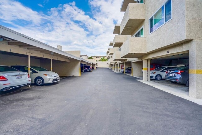 Photo - 537 E Hyde Park Blvd Unit 103
