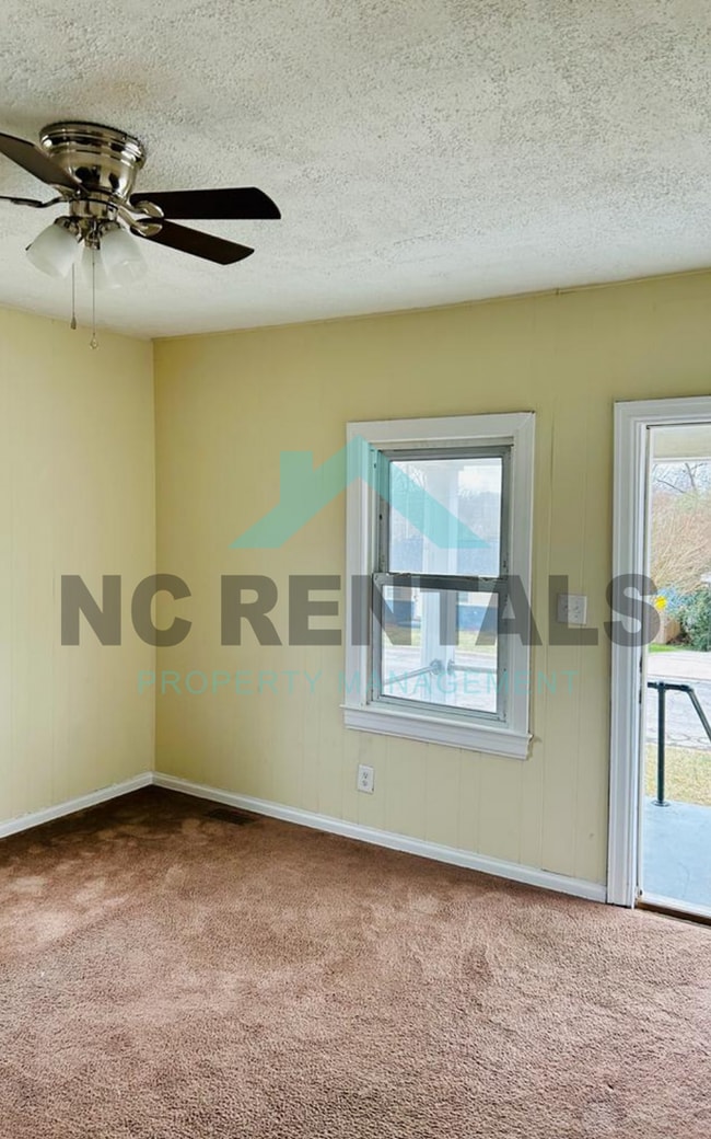 Photo - 1302 Cypress St