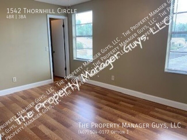 1542 Thornhill Cir