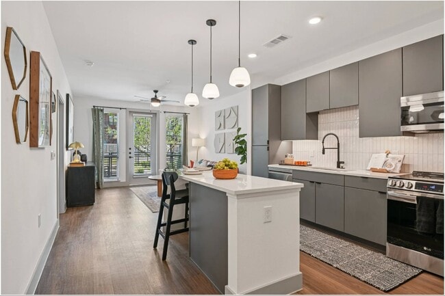 Photo - 2901 Lady Bettye Dr Unit 2022