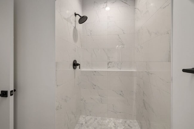 Photo - 6763-6765 N Elman Unit 6765
