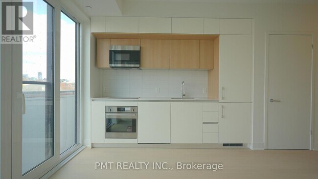 Photo - 322 Dupont St Unité 408