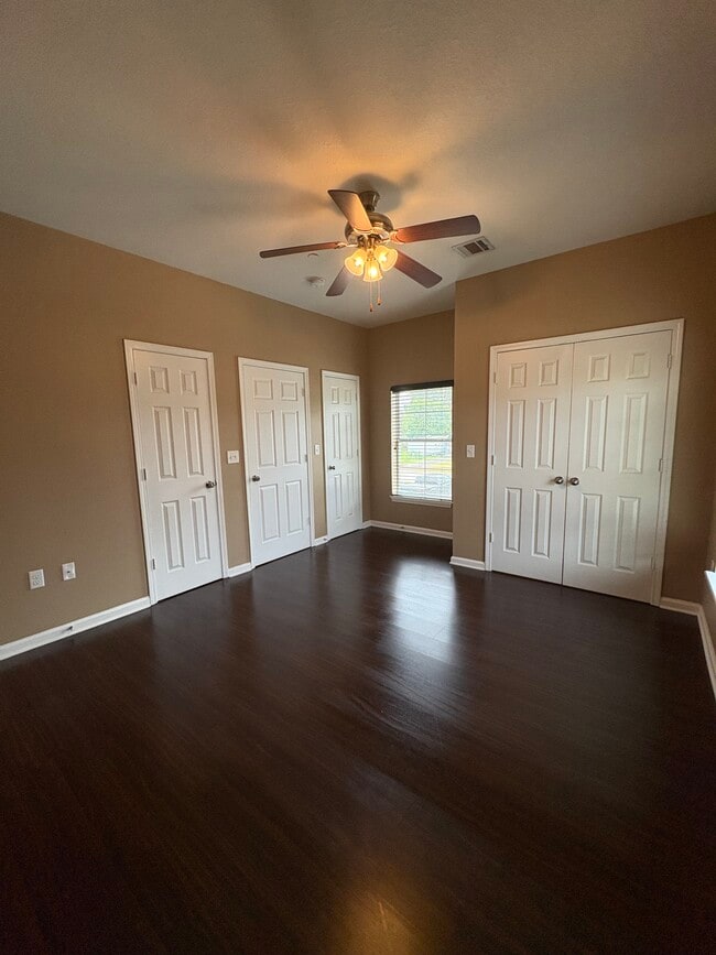 Bedroom - Elms