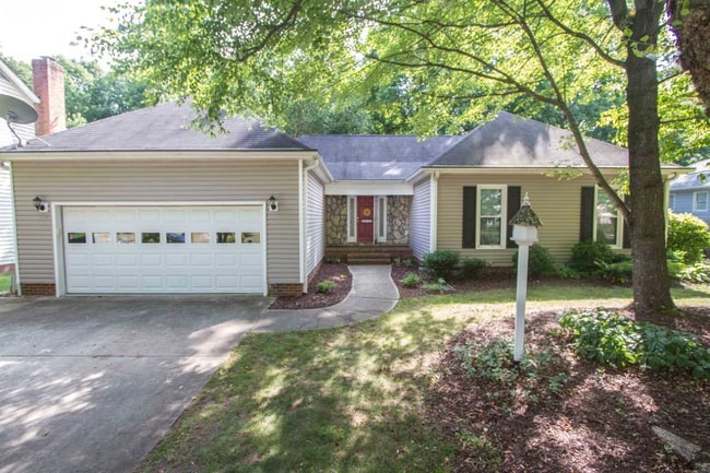 Photo - 3 bedroom home - great backyard - Lake Jeanette