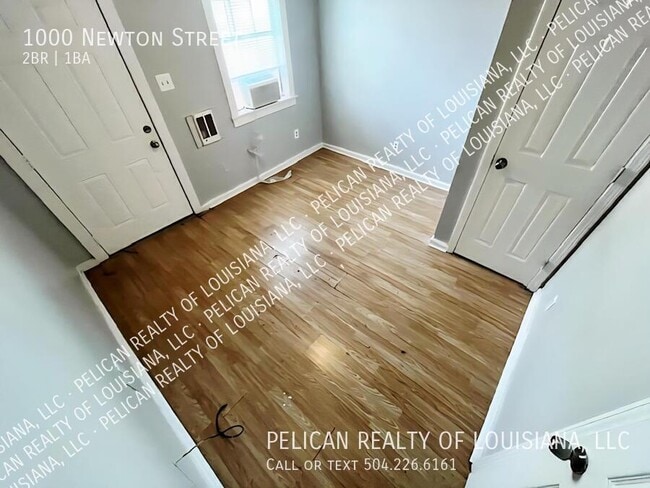 Photo - 1000 Newton St