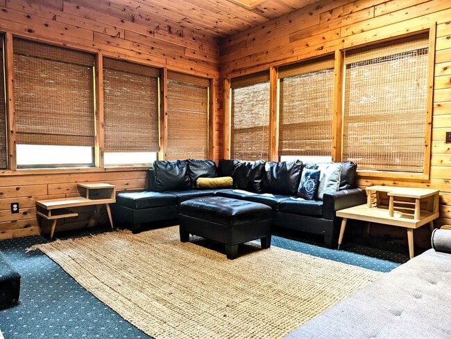 Photo - Four Bedroom Neenah House