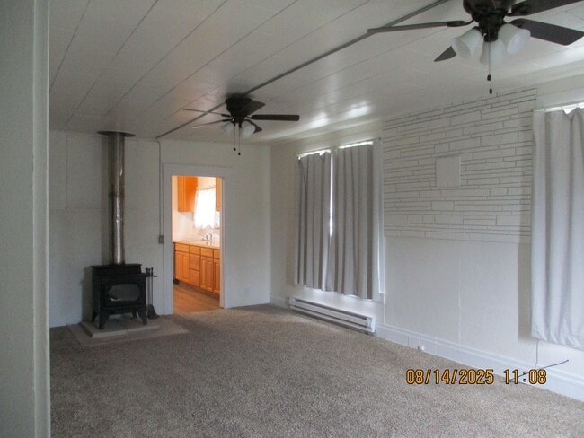 Photo - 621 Monroe St