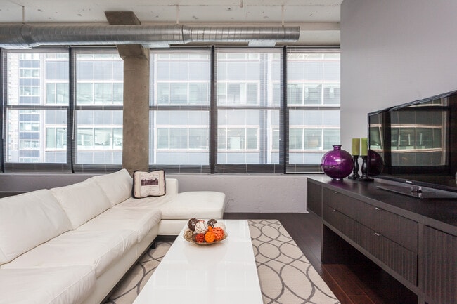 Photo - 130 S Canal St Unit 410