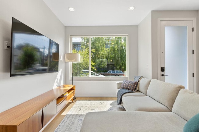 Building Photo - 6501 23rd Ave NW Unit ID1324823P