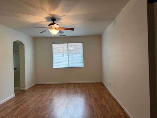 Photo - 4 Bed/ 3 Bath House